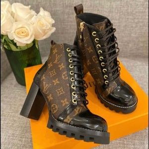 Louis Vuitton Star Trail Ankle Boots-Womens